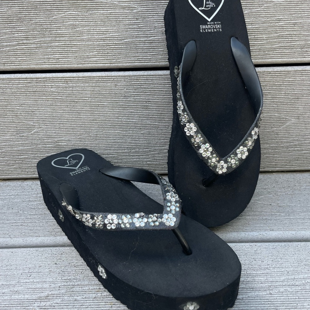 Lady Lanell’s High Night Black Flip Flop Sandals Swarovski crystal flowers sz 8 - Picture 3 of 5